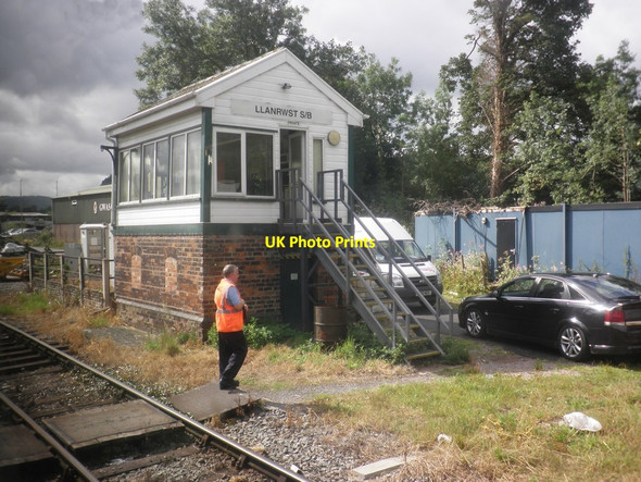 Photo 6"x4" Llanrwst signal box Llanrwst c2014