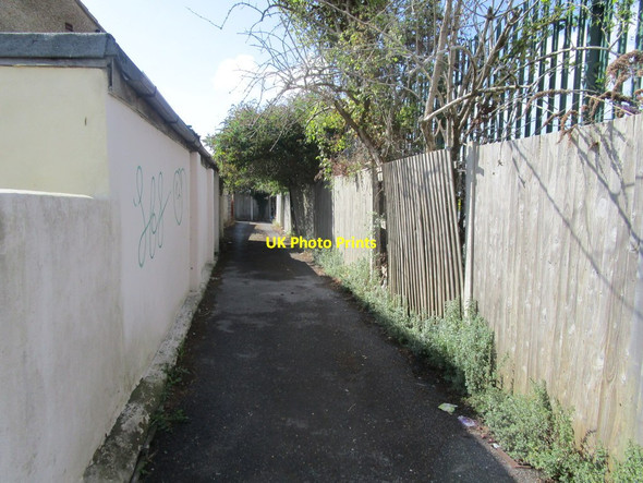 Photo 6"x4" Alley off Knowsley Road Cosham c2014