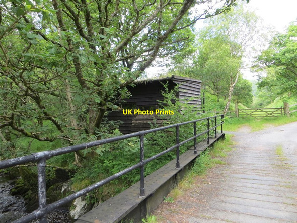 Photo 6"x4" Hide beside the Bridge Nantserth c2014