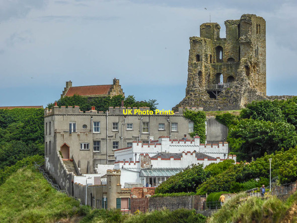Photo 6"x4" Castle, Scarborough, Yorkshire Scarborough\/TA0388 c2014