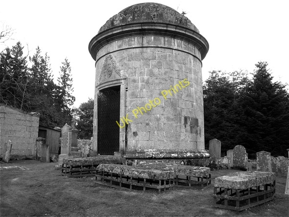 Photo 6"x4" Cluny: The graveyard Sauchen c2008