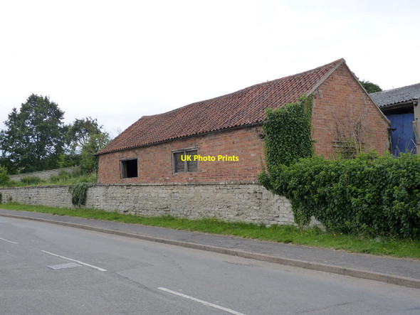 Photo 6"x4" Outbuilding at Step Farm, Laxton Laxton\/SK7267 c2014