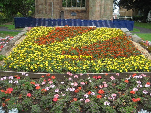 Photo 6"x4" Floral display, St Andrew's Gardens Worcester c2014
