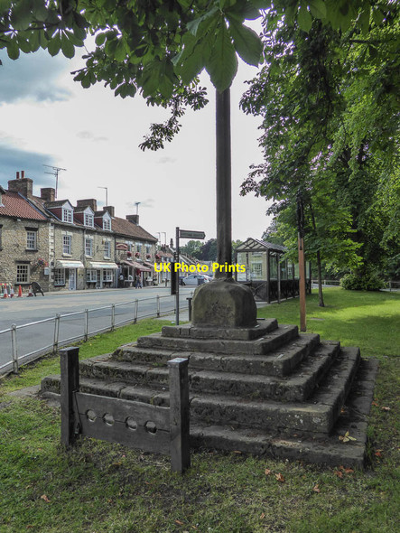 Photo 6"x4" Stocks and War Memorial, Thornton-le-Dale, Yorkshire Thornton-le-Dale c2014