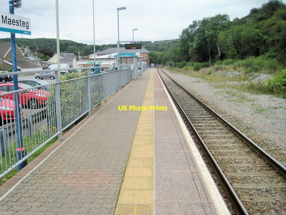 Photo 6"x4" Maesteg railway station, Bridgend Maesteg\/SS8591 c2014