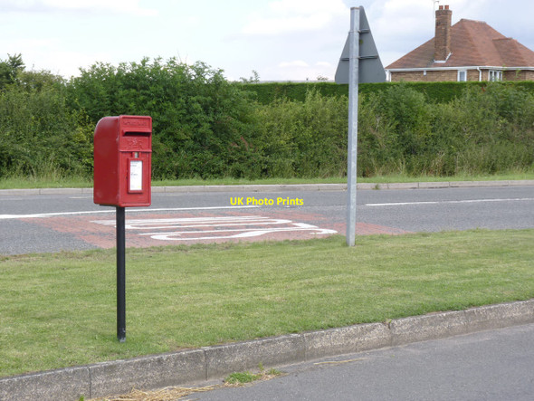 Photo 6"x4" Markham Moor, Retford postbox DN22 65 Markham Moor c2014