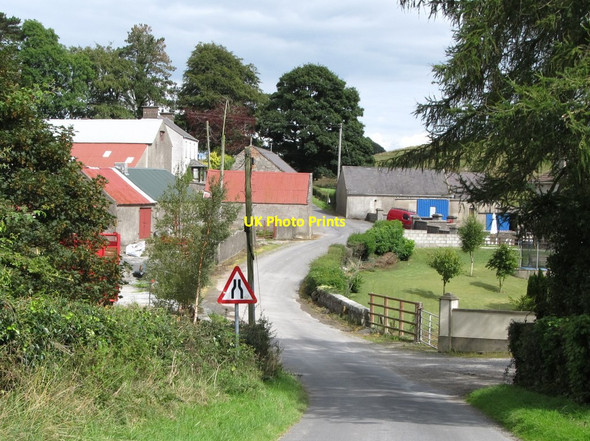 Photo 6"x4" Flush farmhouse and buildings on Flush Road Ballyward c2014