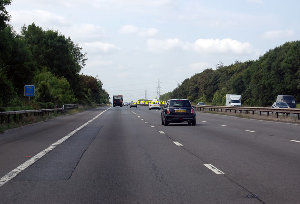 Photo 6"x4" M5 crosses Tytherington Road Thornbury\/ST6490 c2014