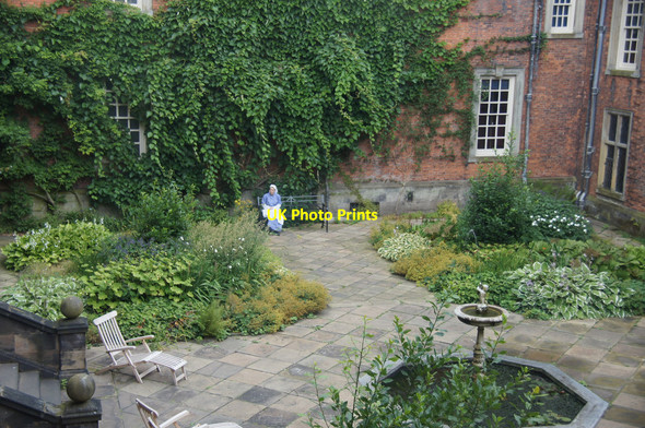 Photo 6"x4" Courtyard at Dunham Massey Hall Dunham Town c2014