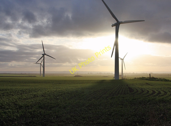 Photo 6"x4" Two sorts of farms Out Newton c2008