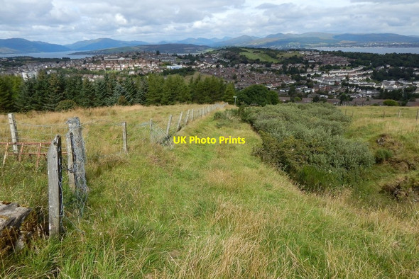 Photo 6"x4" Start of a path to Pennyfern Road Greenock\/NS2776 c2014