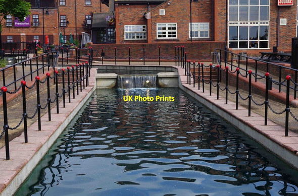 Photo 6"x4" The ornamental canal at the Premier Inn, Shirwell Crescent, Furzton, Milton Keynes Milton Keynes c2014