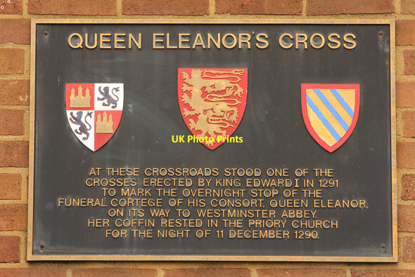 Photo 6"x4" Eleanor Cross plaque Dunstable c2014