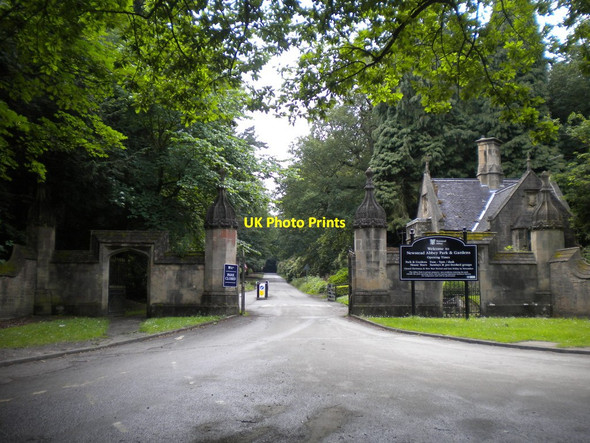 Photo 6"x4" Newstead Abbey gates, Ravenshead Ravenshead c2014