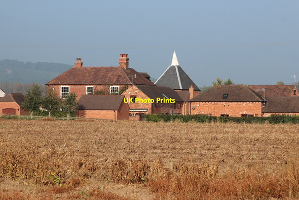 Photo 6"x4" Oast House at Upper House Farm, Sherridge Road, Leigh Sinton Leigh Sinton c2014