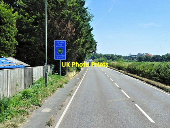 Photo 6"x4" A308, London Low Emission Zone Warning Egham c2014