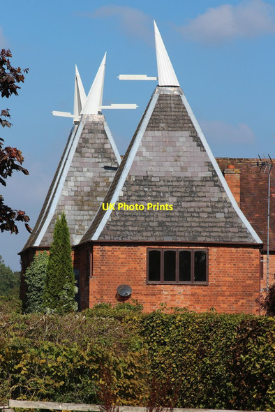 Photo 6"x4" Oast House at White House Court, Suckley Suckley c2014