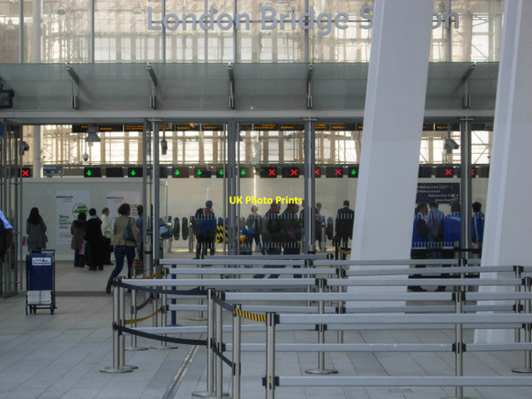 Photo 6"x4" London Bridge Station London c2014