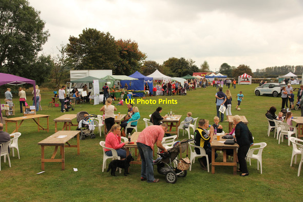 Photo 6"x4" Harby Village Show Harby\/SK8770 c2014