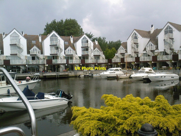 Photo 6"x4" Priory Quay, Christchurch Christchurch\/SZ1592 c2008