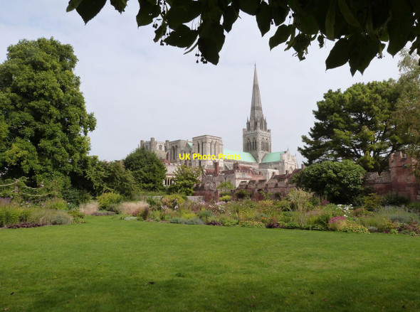 Photo 6"x4" Chichester Cathedral from the Bishops Palace Gardens Chichester c2014