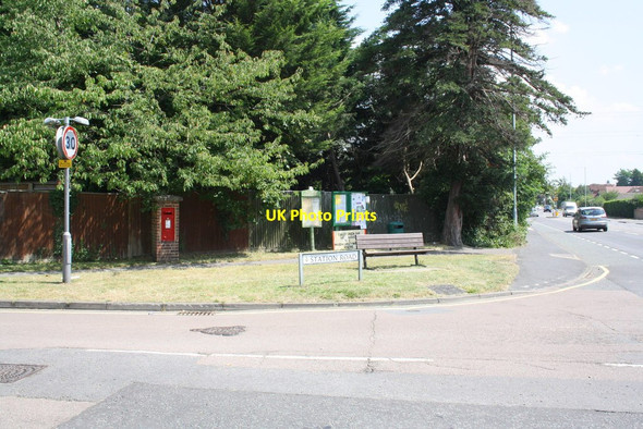 Photo 6"x4" Junction of Station Road with Wokingham Road Earley c2014