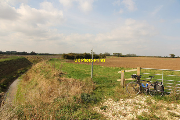 Photo 6"x4" Sturdy Hill footpath Great Carlton c2014