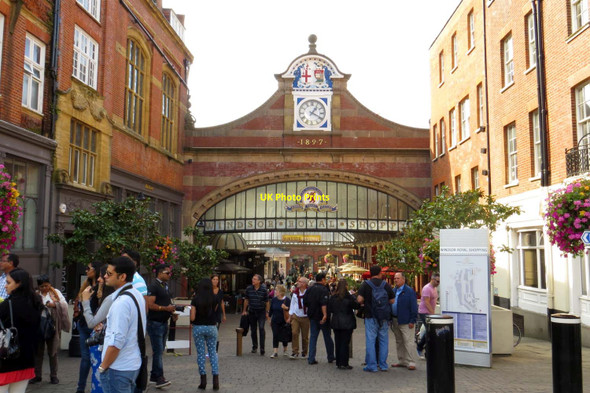 Photo 6"x4" Windsor Royal Shopping Windsor\/SU9676 c2014 P1