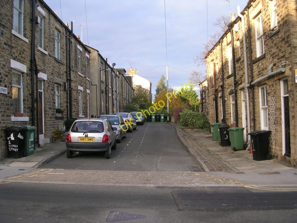 Photo 6"x4" Gilbert Street - New Street Pudsey\/SE2233 c2008