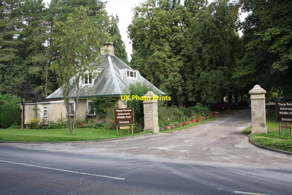Photo 6"x4" Lodge at entrance to Thorp Perrow Arboretum Firby\/SE2686 c2014