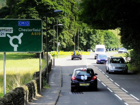Photo 6"x4" A619 Eastbound Baslow c2014