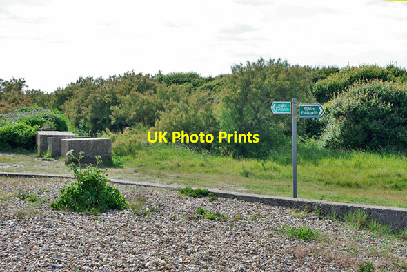Photo 6"x4" Corner on public footpath Littlehampton c2010