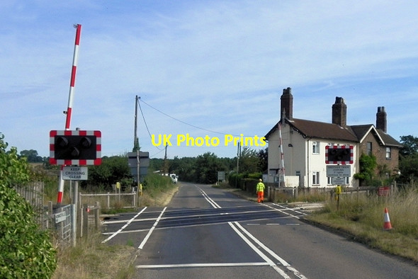 Photo 6"x4" Honington Level Crossing Honington\/SK9443 c2014