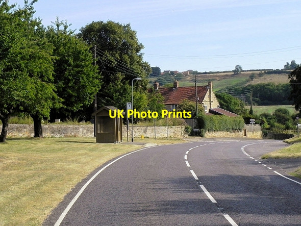 Photo 6"x4" Carlton Scroop, Main Street Honington\/SK9443 c2014
