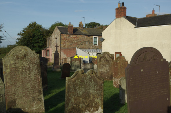 Photo 6"x4" Bowness on Solway Churchyard Bowness-on-Solway c2014