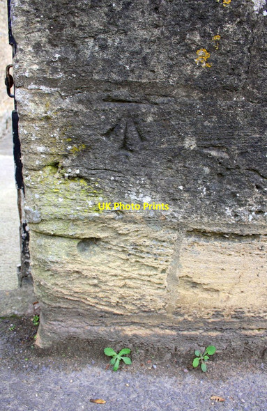 Photo 6"x4" Benchmark on end pier of Woodstock Bridge Woodstock\/SP4416 c2014