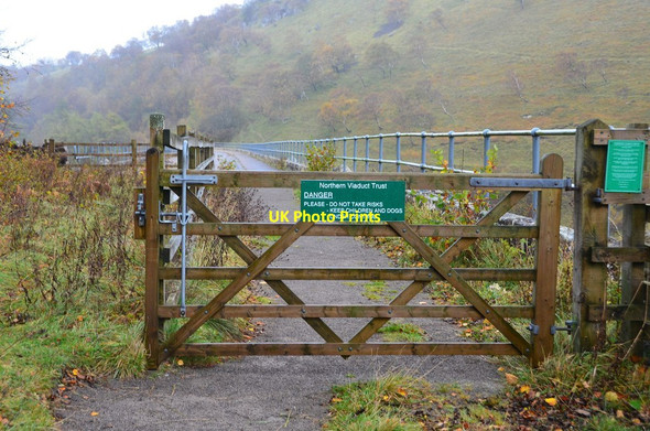 Photo 6"x4" Gate, Smardalegill Viaduct Brownber\/NY7005 c2014