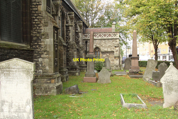 Photo 6"x4" Emmanuel, Forest Gate - Churchyard West Ham\/TQ4083 c2014