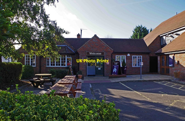 Photo 6"x4" Horse & Jockey (3), Buckingham Road, Aylesbury, Bucks Aylesbury c2014