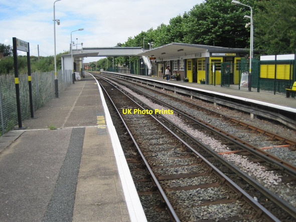 Photo 6"x4" Manor Road railway station, Wirral Hoylake c2010