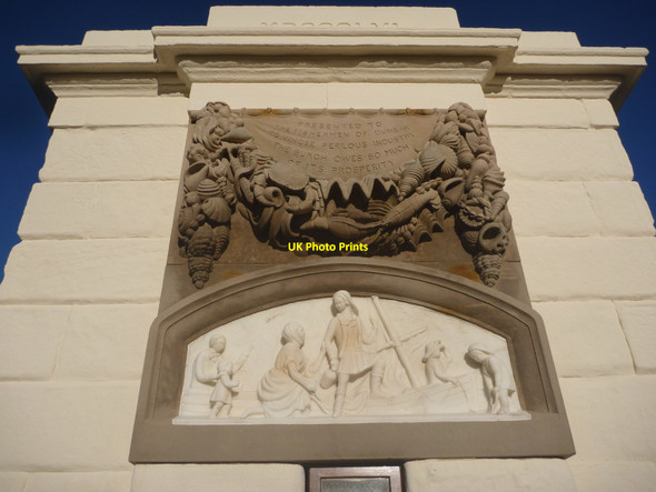 Photo 6"x4" East Lothian Townscape : Fishermen's Monument At Cromwell Harbour, Dunbar Dunbar c2014
