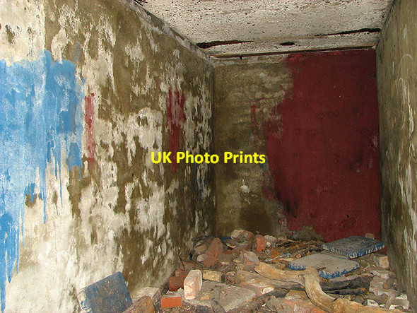 Photo 6"x4" WW2 air raid shelter (interior) Great Massingham c2014