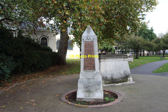 Photo 6"x4" St Mary Magdalen, Bermondsey - Monument London c2014