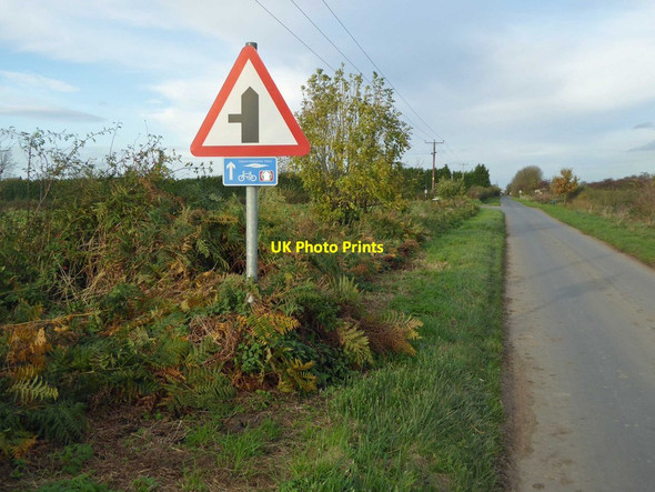 Photo 6"x4" Junction sign on Field Lane Gowdall c2014