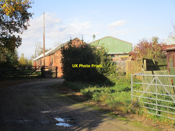 Photo 6"x4" Farm buildings off Back Street, Skerne Skerne c2014