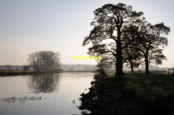 Photo 6"x4" Croome River at dawn Dunstall Common c2014