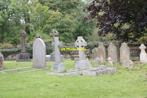 Photo 6"x4" Graves on the West End Mapledurham c2014