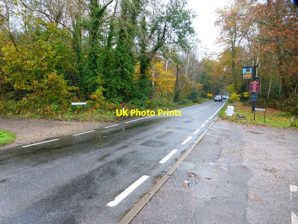 Photo 6"x4" Looking along South Road Woking c2014