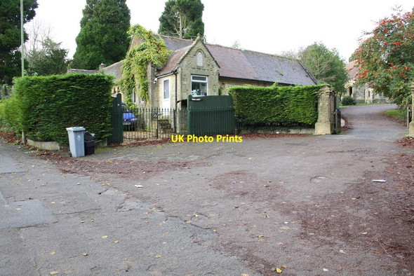 Photo 6"x4" Bliss Lodge at cemetery entrance, Worcester Road Chipping Norton c2014