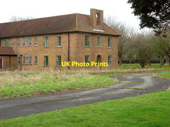 Photo 6"x4" The former Officers' Mess (east wing) Weasenham St Peter c2014